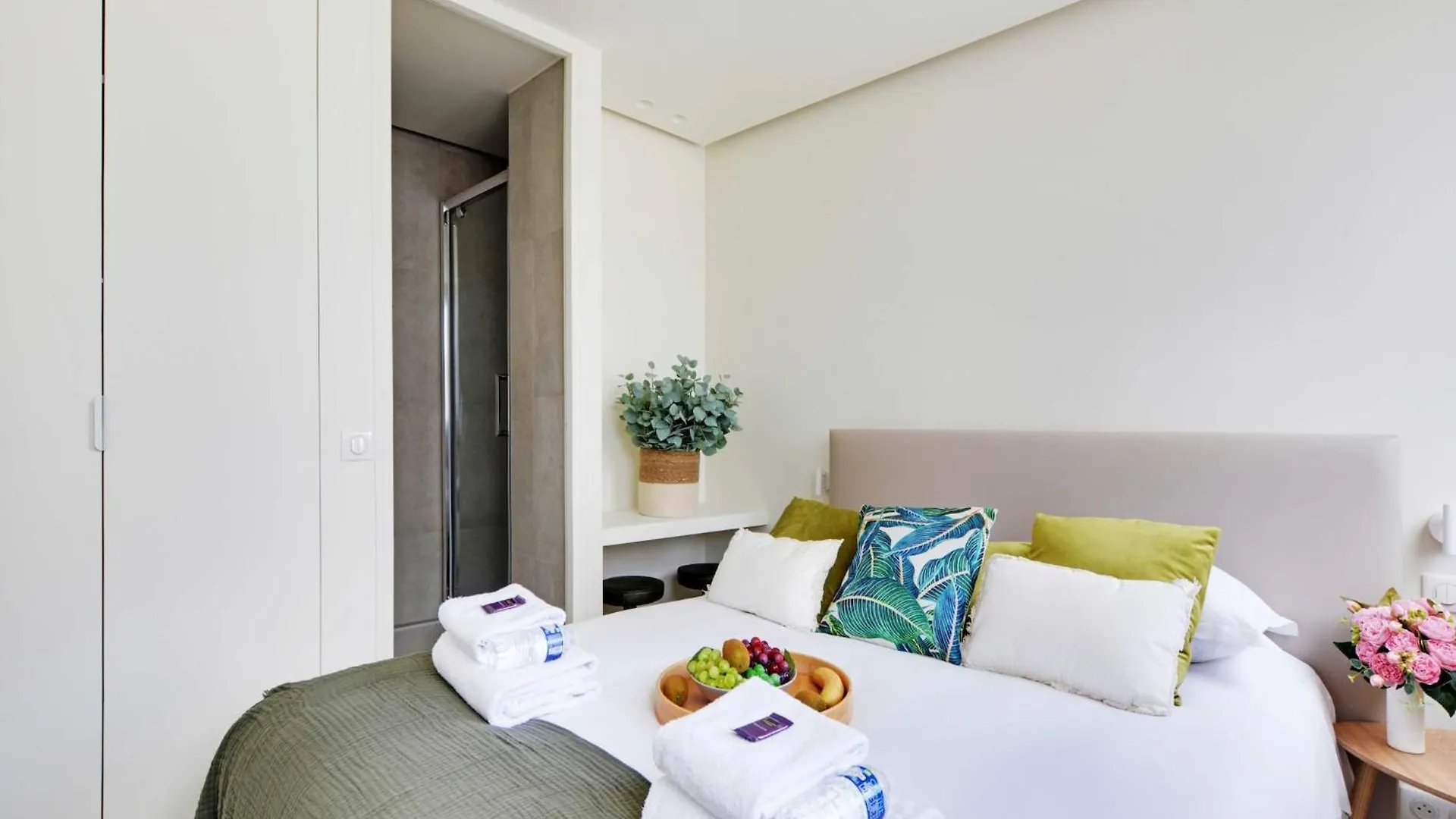 Modern Apartment - 2Br 6P - Faubourg-Du-Roule Paris 0*,  France